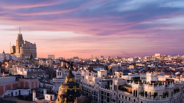 La Comunidad de Madrid lidera la captación de inversión extranjera en España con más de 5.600 millones de euros, el 45% del total nacional La Comunidad de Madrid lidera la captación de inversión extranjera en España con más de 5.600 millones de euros, el 45% del total nacional