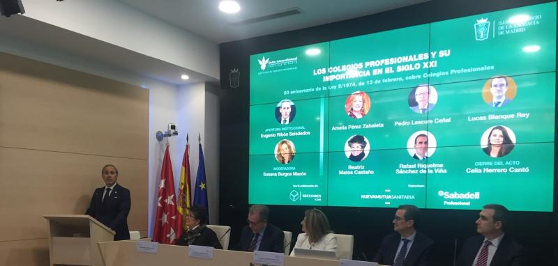 Los colegios  profesionales ponen en valor su vocación de servicio público 
